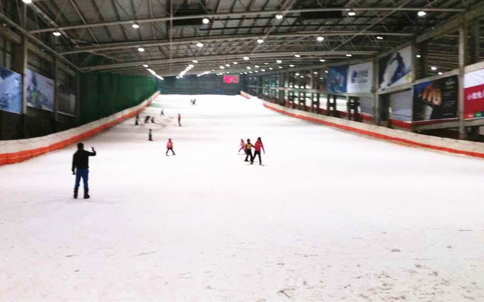 人造雪滑雪场