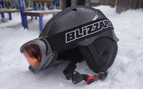 滑雪头盔如何选择